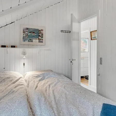 4 Bedroom Stunning In Ferienhaus *