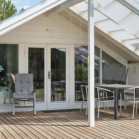 4 Bedroom Stunning In Ferienhaus